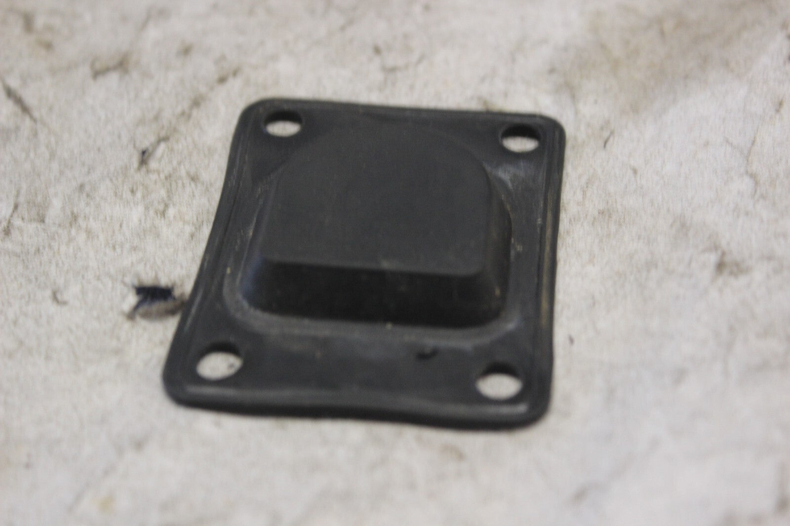 SADDLEBAG LOCK RUBBER 81217-463-770 1982 HONDA GOLDWING GL1100A