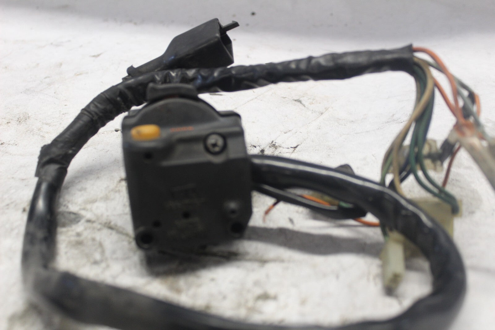 TURN SIGNAL SWITCH ASSY LEFT 35200-MA1-770  1982 HONDA GL500I SILVERWING
