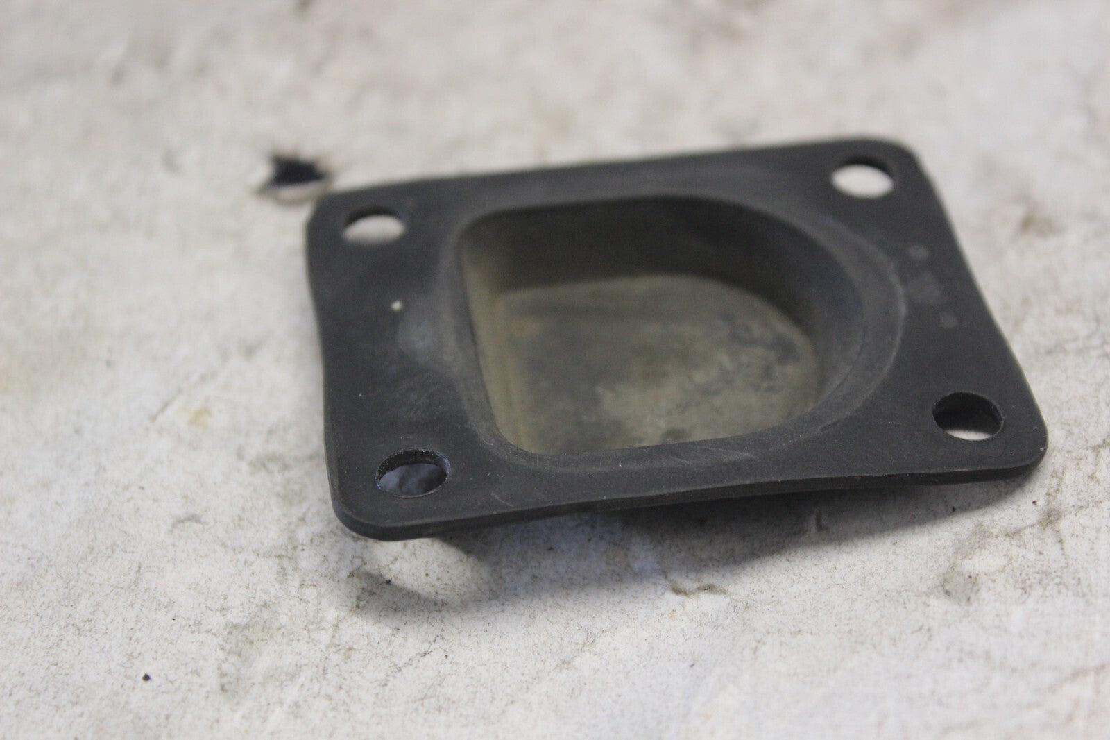 SADDLEBAG LOCK RUBBER 81217-463-770 1982 HONDA GOLDWING GL1100A