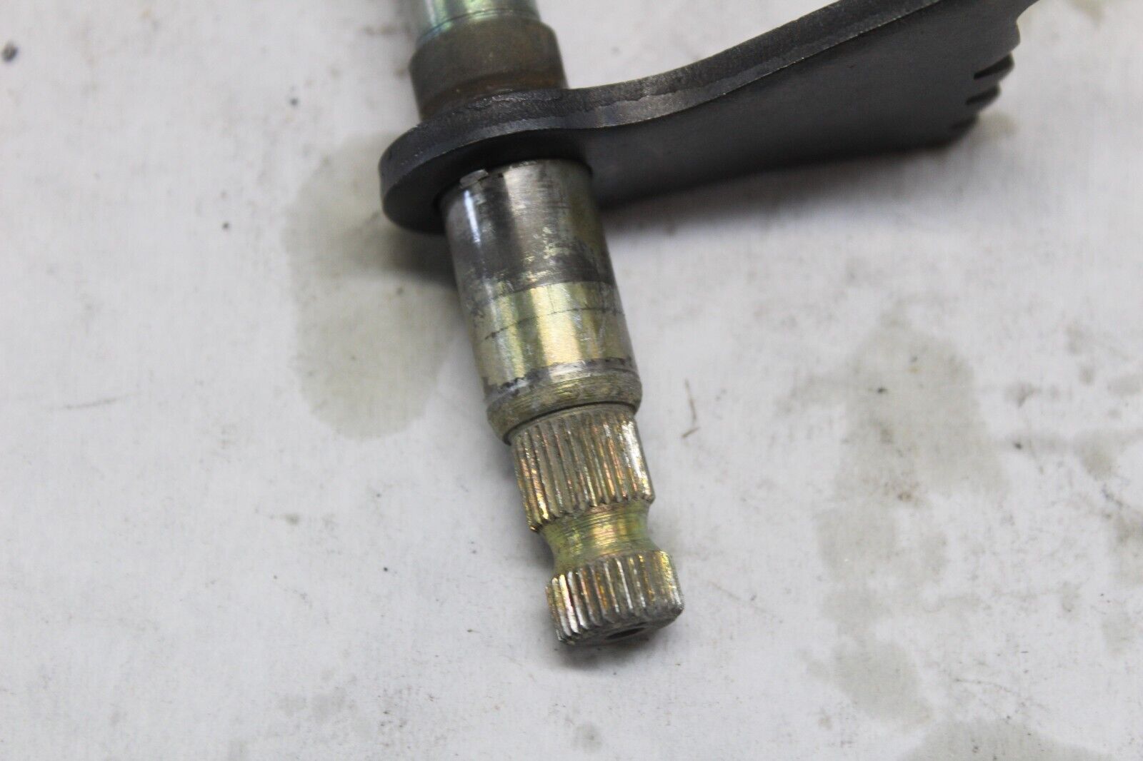GEARSHIFT SPINDLE 24620-415-000 1982 GL500I SILVERWING