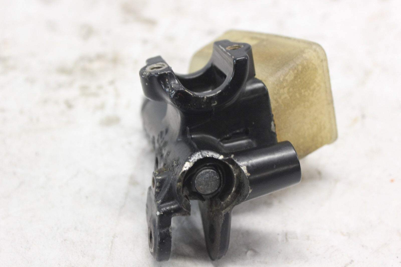 FRONT BRAKE MASTER CYLINDER SEE PICS 45500-MA5-672 1982 HONDA GOLDWING GL1100A