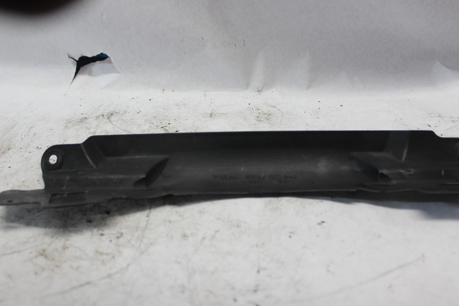 FRONT LOWER COWL COVER 94457-40F00 2002 SUZUKI GSX-R1000