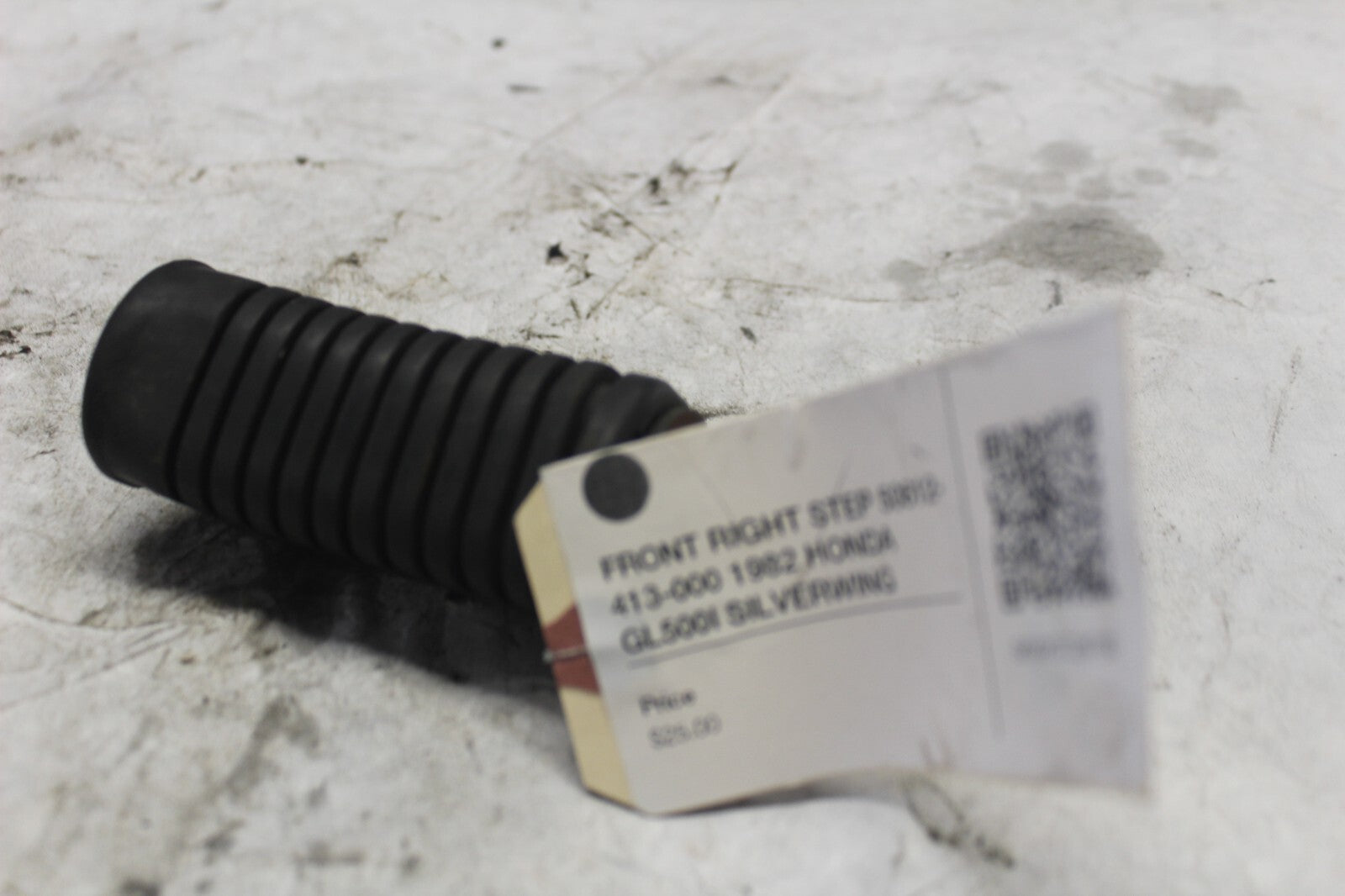 FRONT RIGHT STEP 50612-413-000 1982 HONDA GL500I SILVERWING