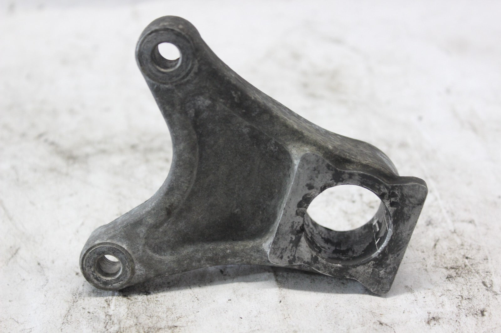 REAR CALIPER BRACKET 69721-40F00 2002 SUZUKI GSX-R1000