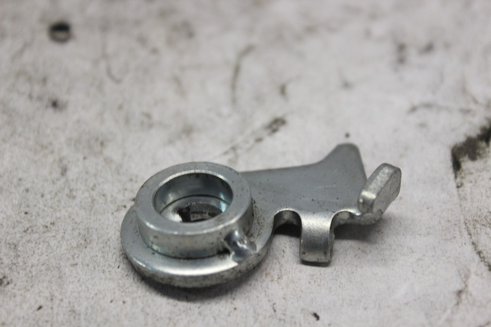 LEFT SEAT LOCK PLATE 77223-MA1-000 1982 HONDA GL500I SILVERWING
