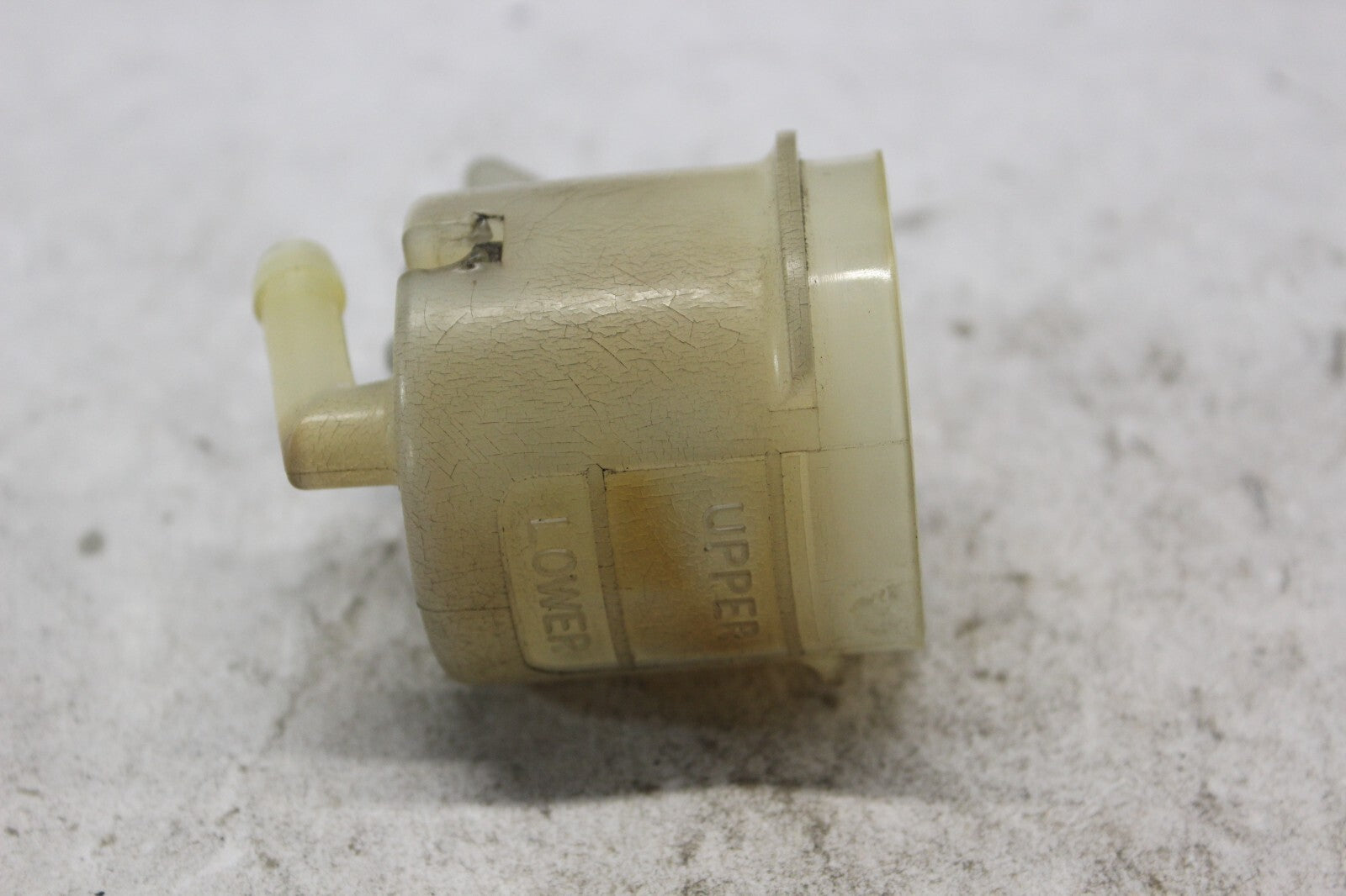 FRONT MASTER CYLINDER OIL CUP 45511-KV3-016 1998 HONDA CBR900RR