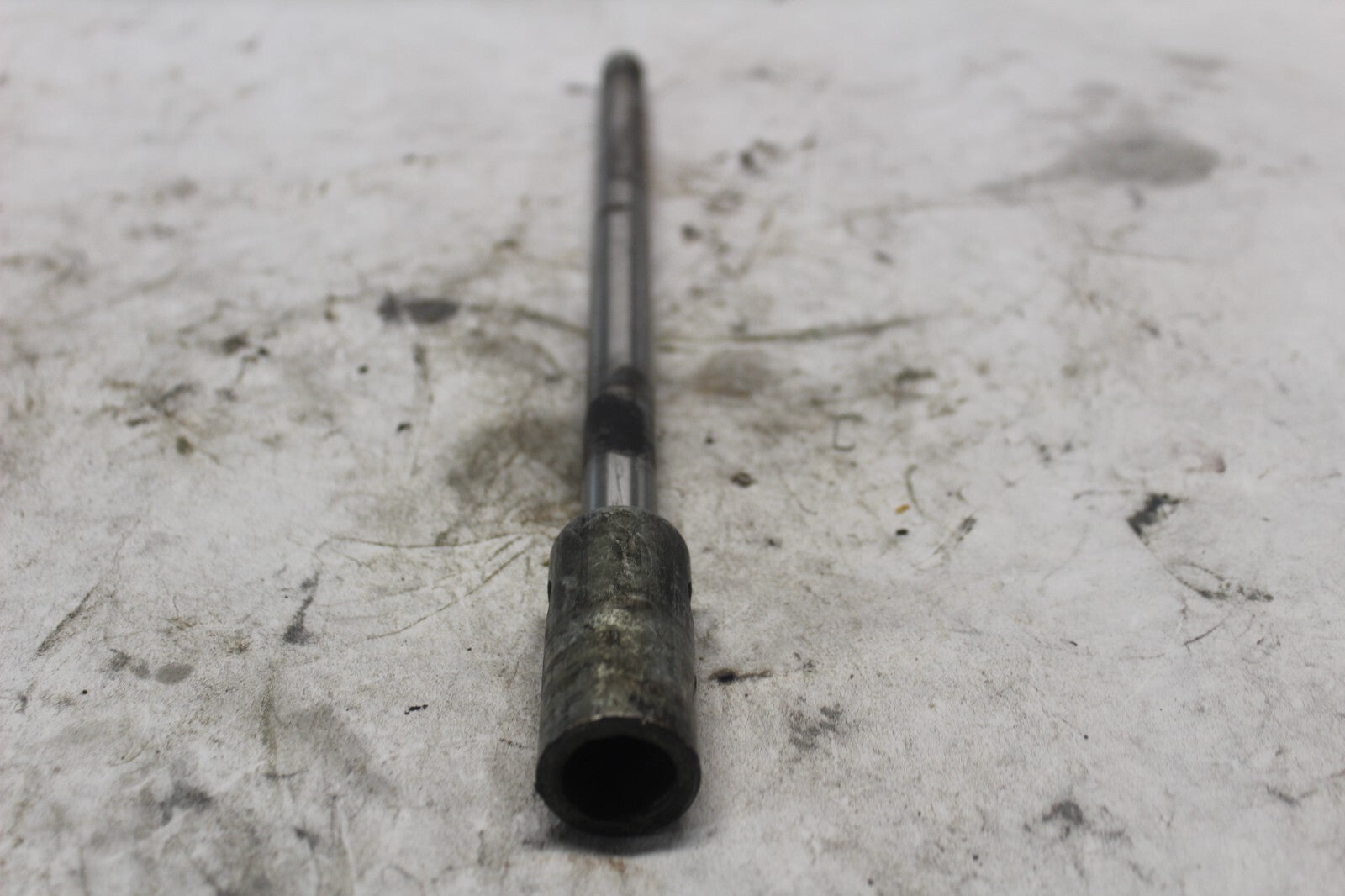 REAR WHEEL AXLE 42301-MA1-000  1982 HONDA GL500I SILVERWING