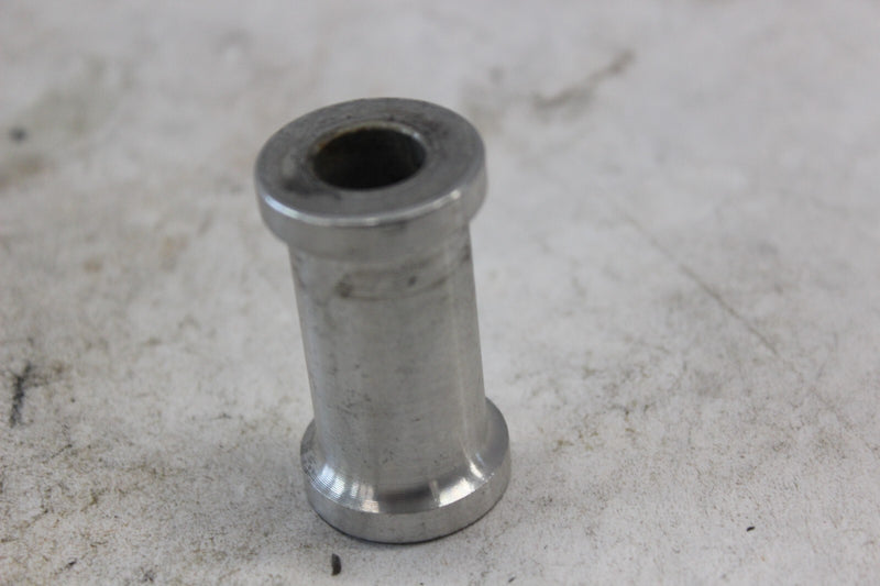 ENGINE MOUNT SPACER DOUBLE END 11611-24F00 2002 SUZUKI HAYABUSA GSX1300R