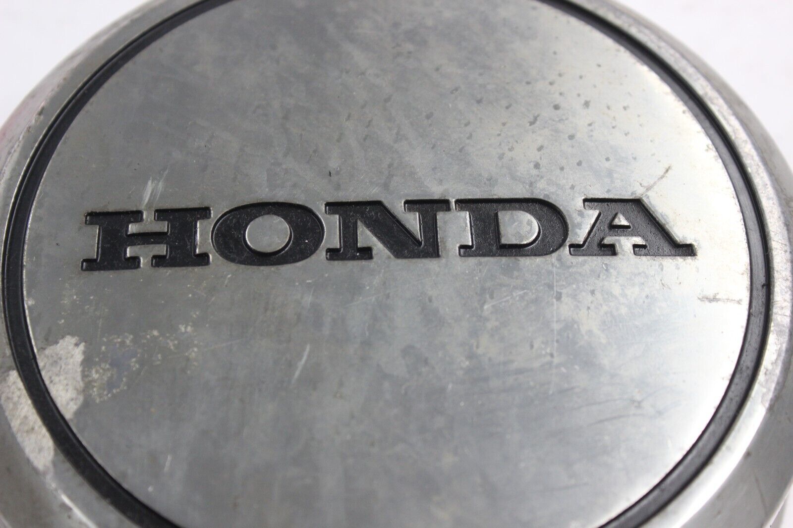 ALTERNATOR COVER 11631-MB4-000 1986 HONDA V65 MAGNA VF1100C