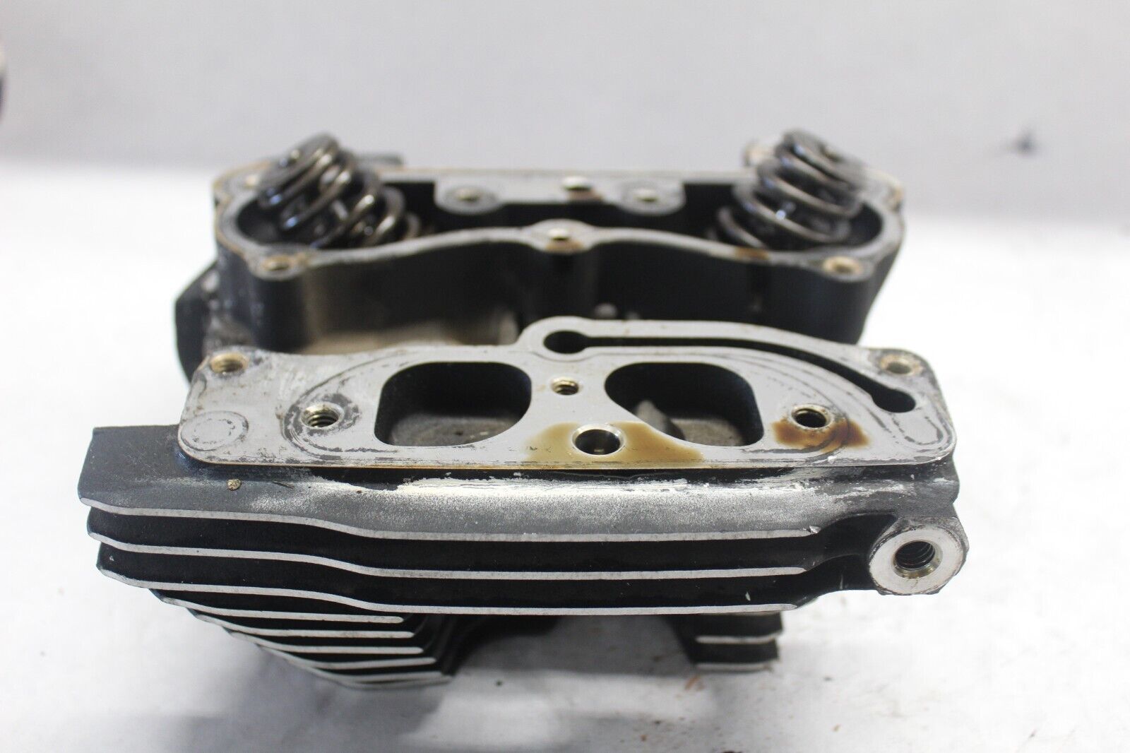 Cylinder Head Rear#17100-05,#16725-99 on part 2005 ROAD KING CUSTOM FLHRSI