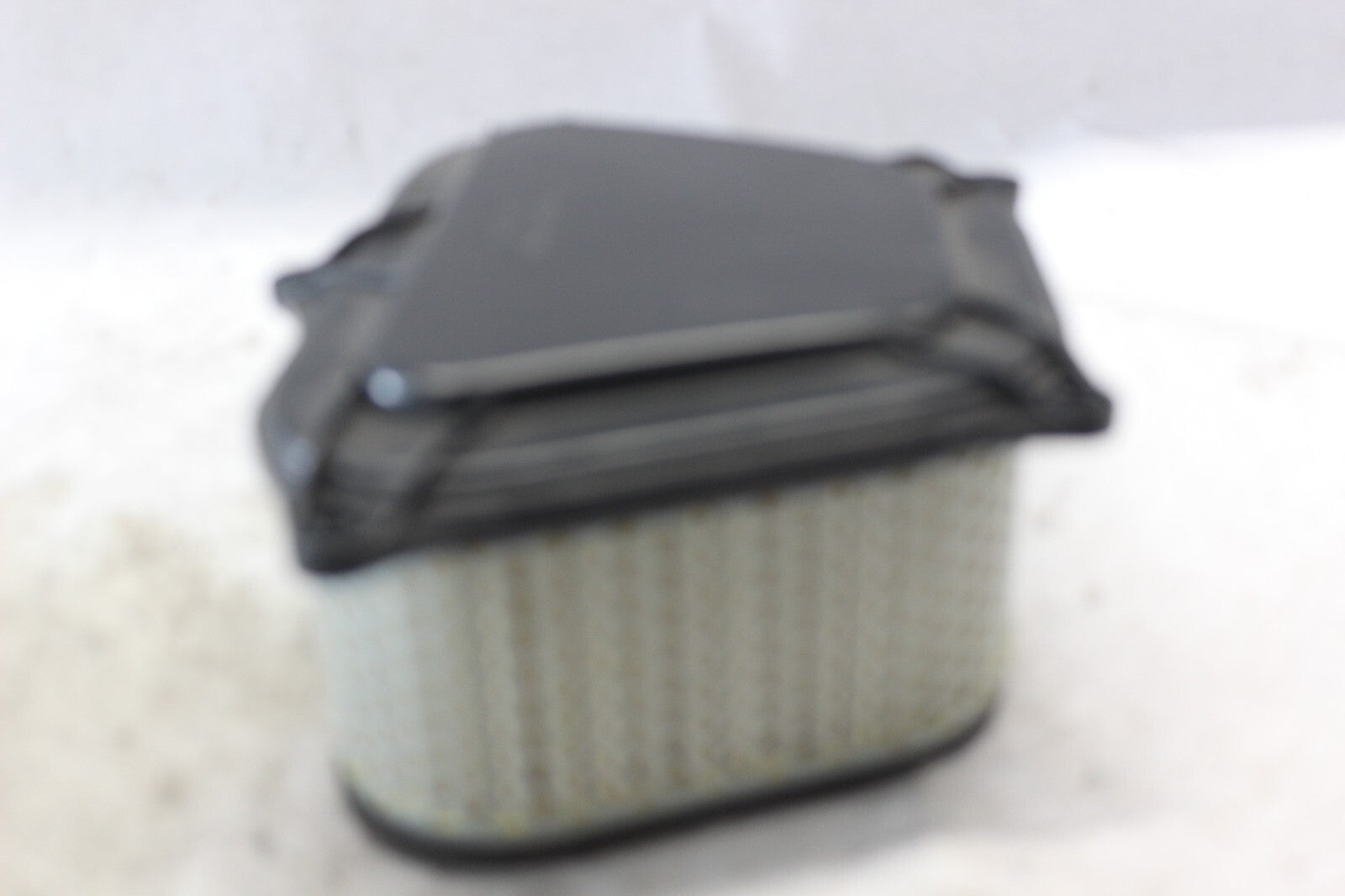 AIR FILTER ASSY LIKE NEW 13780-24F02 2002 SUZUKI HAYABUSA GSX1300R