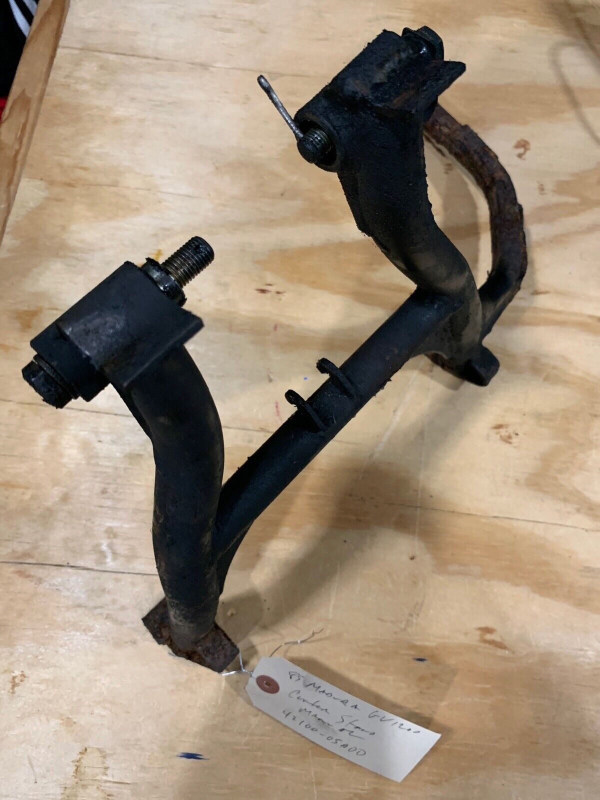 42100-05A00 Suzuki Center Stand 1985 GV1200 Madura