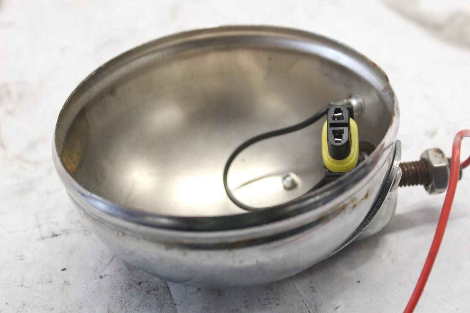 PASSING LAMP HOUSING 68683-02 2005 ROAD KING CUSTOM FLHRSI