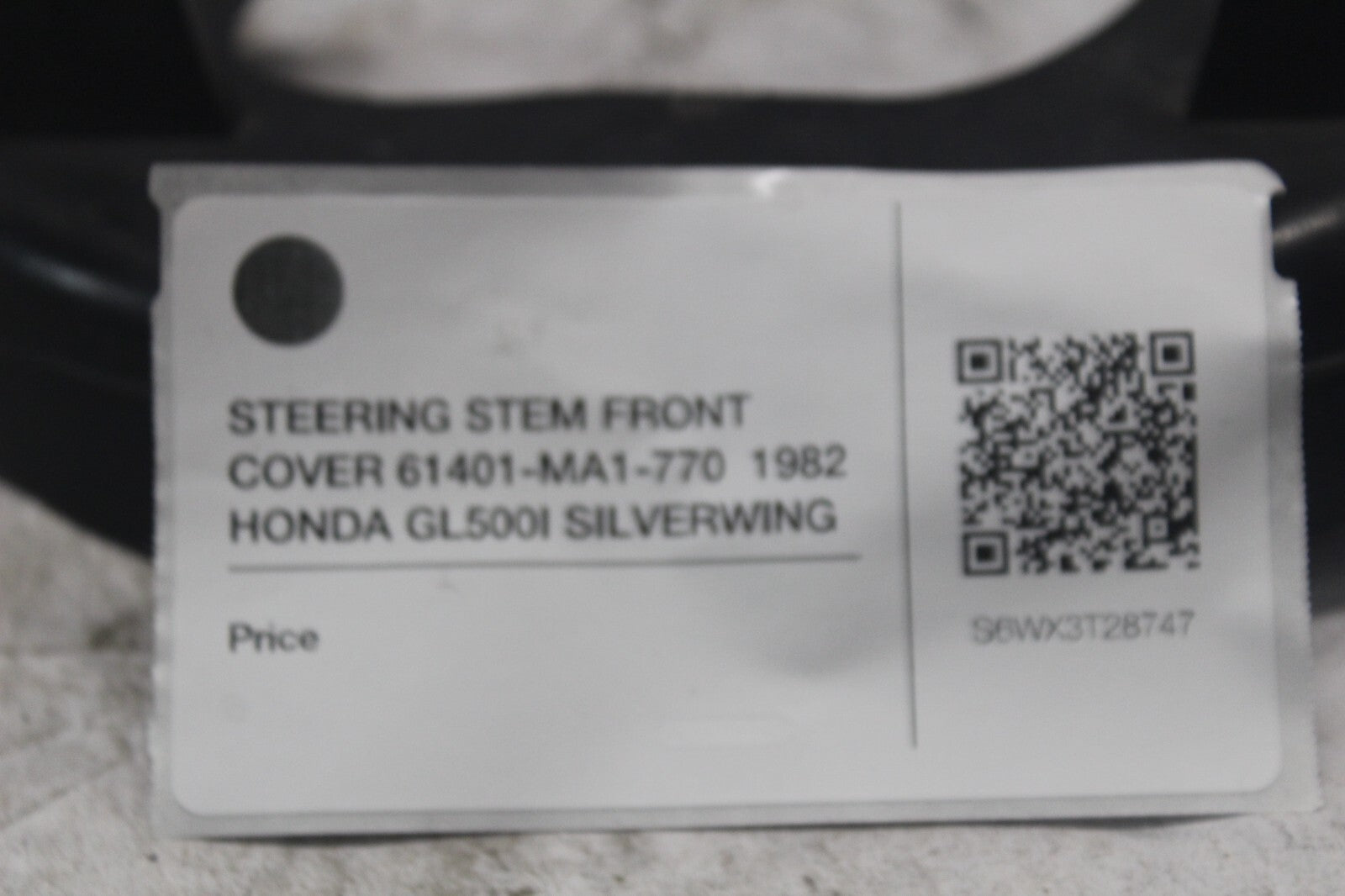 STEERING STEM FRONT COVER 61401-MA1-770  1982 HONDA GL500I SILVERWING