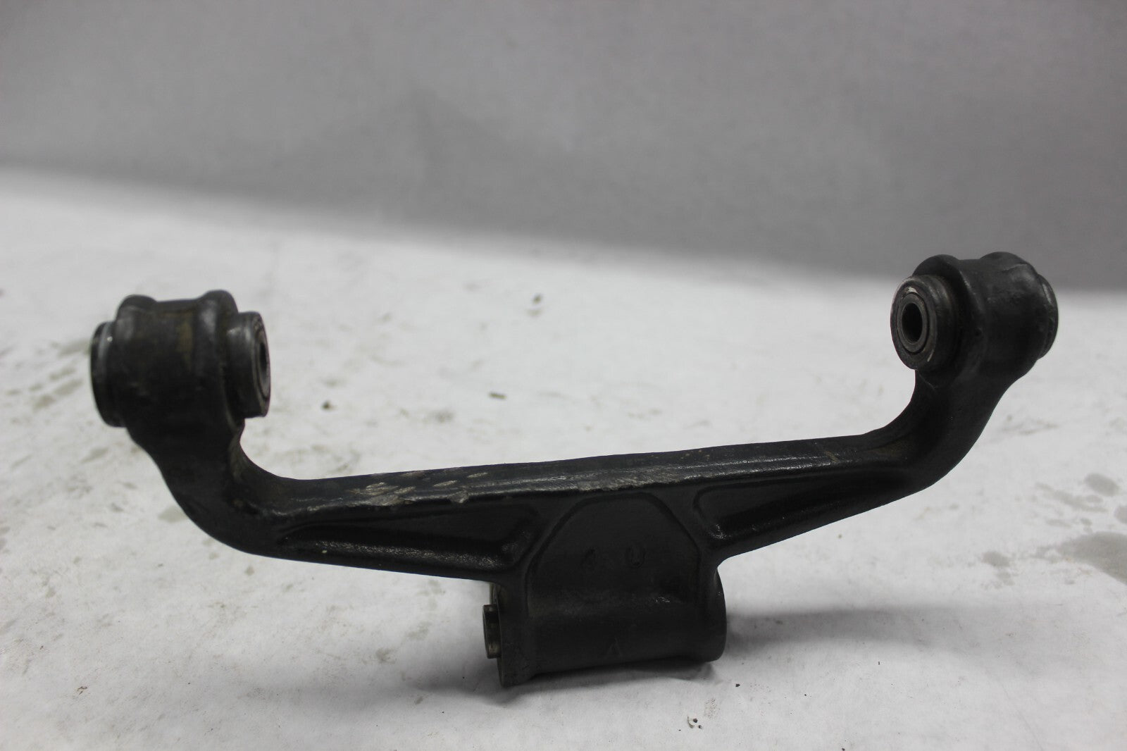 CUSHION ARM ASSY 52460-MA1-000 1982 HONDA GL500I SILVERWING