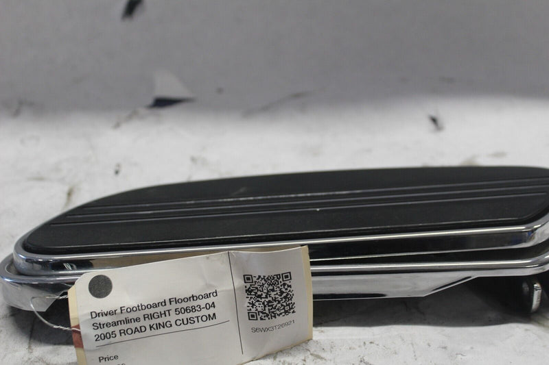 Driver Footboard Floorboard Streamline RIGHT 50683-04 2005 ROAD KING CUSTOM FLHR