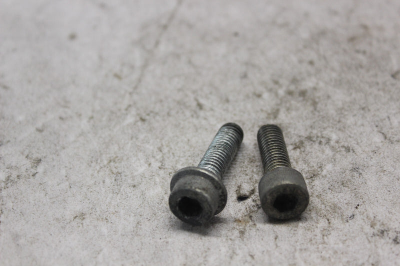 MAIN STEP HOLDER BOLT 2PCS 90102-MN8-700 1998 HONDA CBR900RR