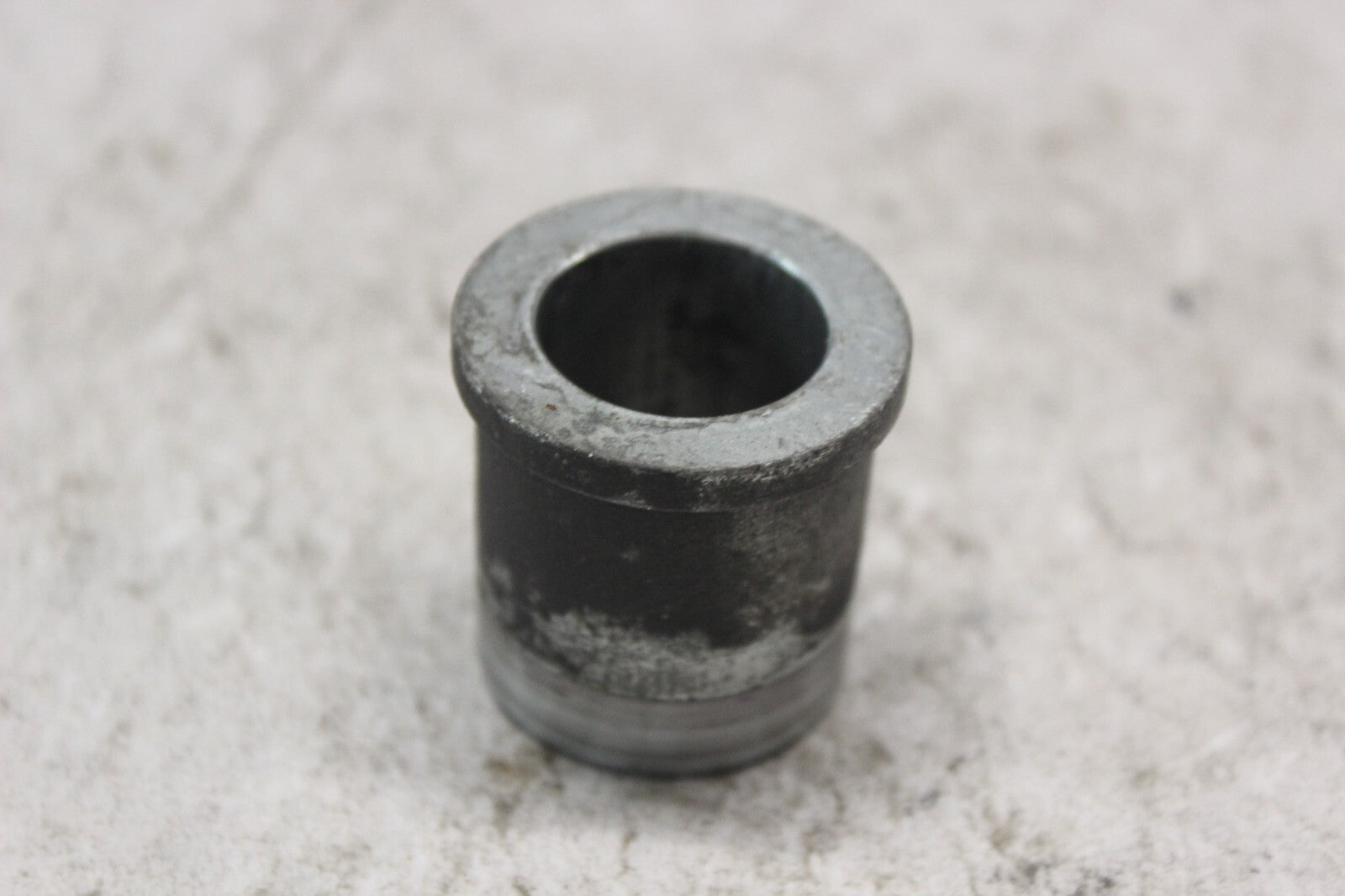 FRONT RIGHT AXLE COLLAR 44311-MAZ-000 1998 HONDA CBR900RR