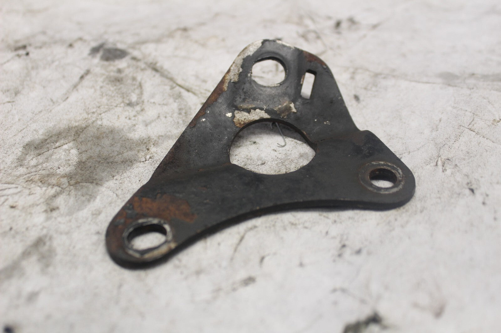 LEFT MUFFLER BRACKET 18418-MA1-003 1982 HONDA GL500I SILVERWING