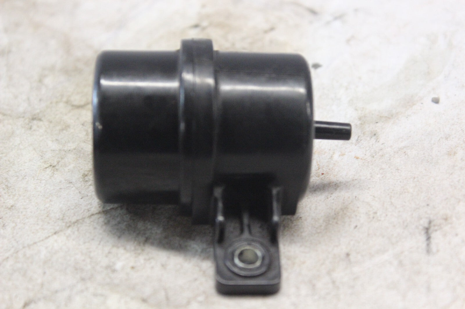 VACUUM CHAMBER 13715-02F00 2002 SUZUKI HAYABUSA GSX1300R