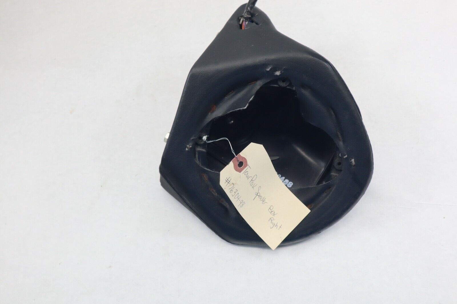 OEM Harley Davidson RIGHT Tour Pak Speaker Pod 76304-98
