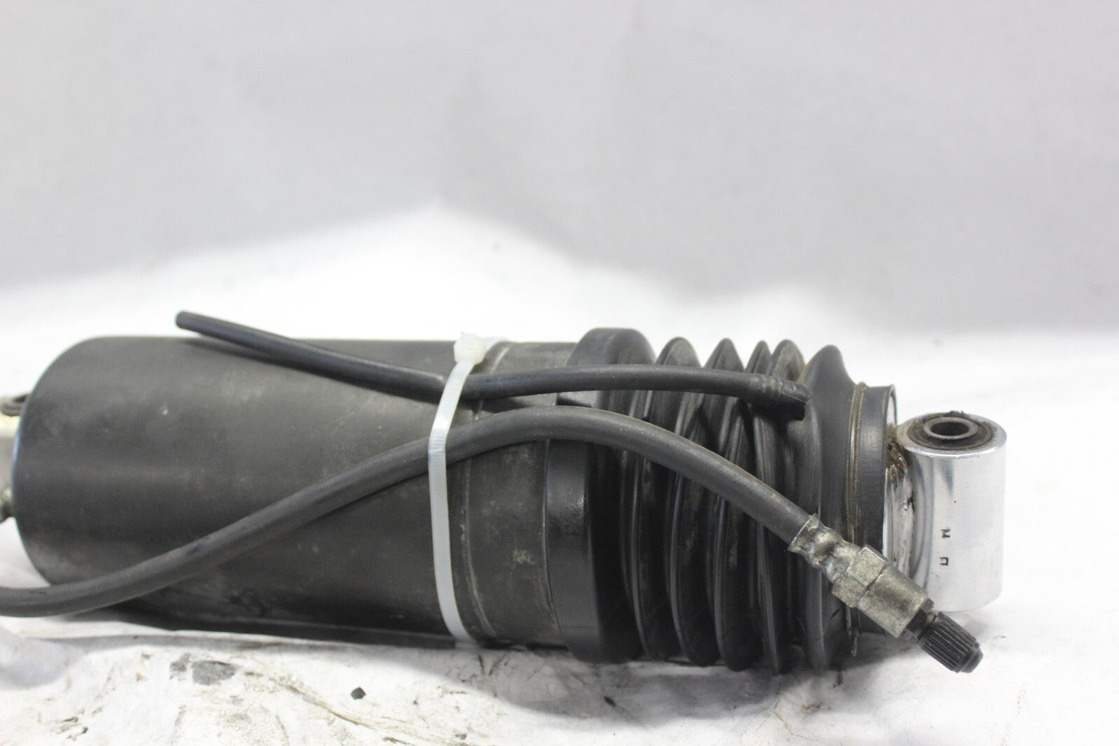 REAR SHOCK ABSORBER W/LINES 52400-MA1-731 1982 HONDA GL500I SILVERWING