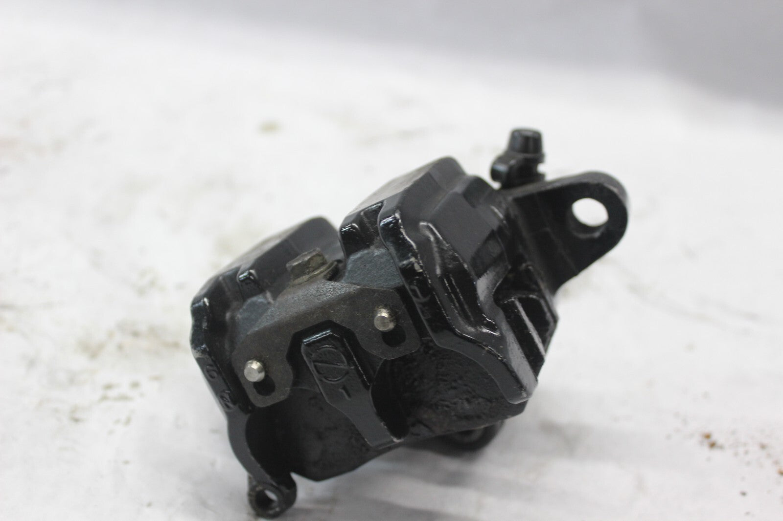 REAR BRAKE CALIPER 43101-MB9-871 1982 HONDA GOLDWING GL1100A