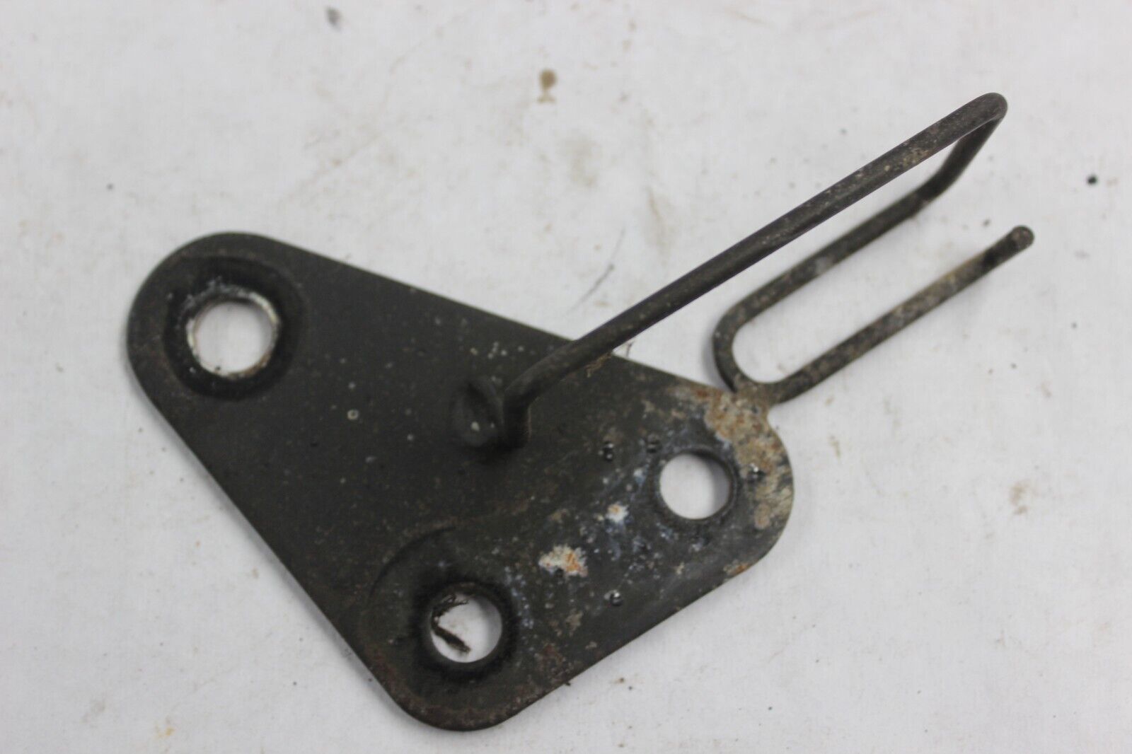 REAR UPPER RIGHT ENGINE BRACKET 32029-1948 1996 KAWASAKI VN800