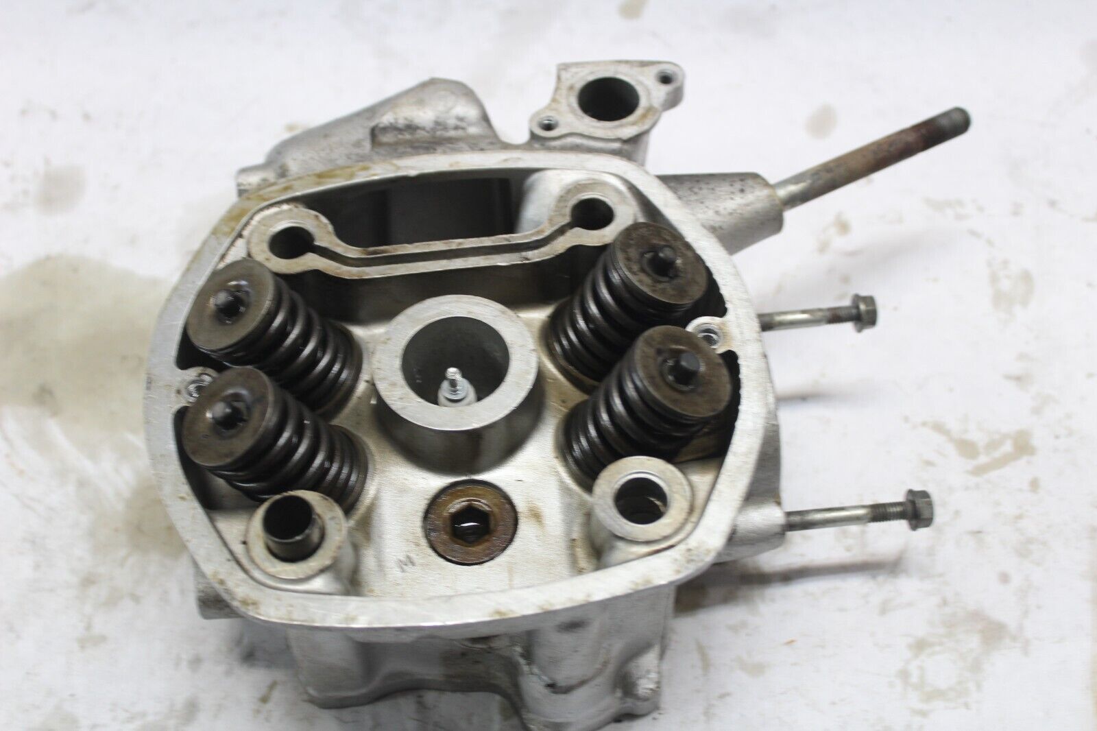 RIGHT CYLINDER HEAD 12200-MA1-000 1982 GL500I SILVERWING