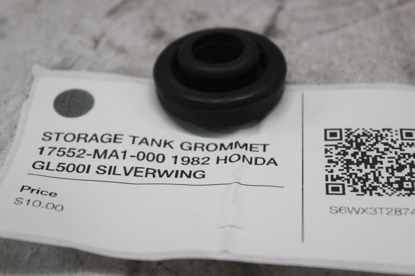 STORAGE TANK GROMMET 17552-MA1-000 1982 HONDA GL500I SILVERWING