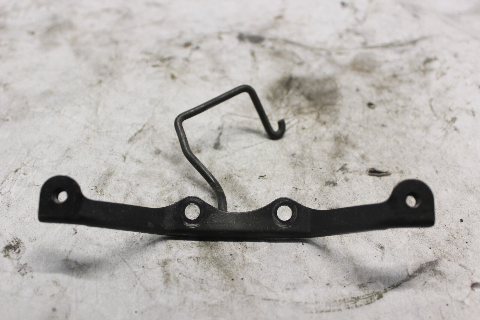 FRONT COVER STAY 61402-MA1-770 1982 HONDA GL500I SILVERWING
