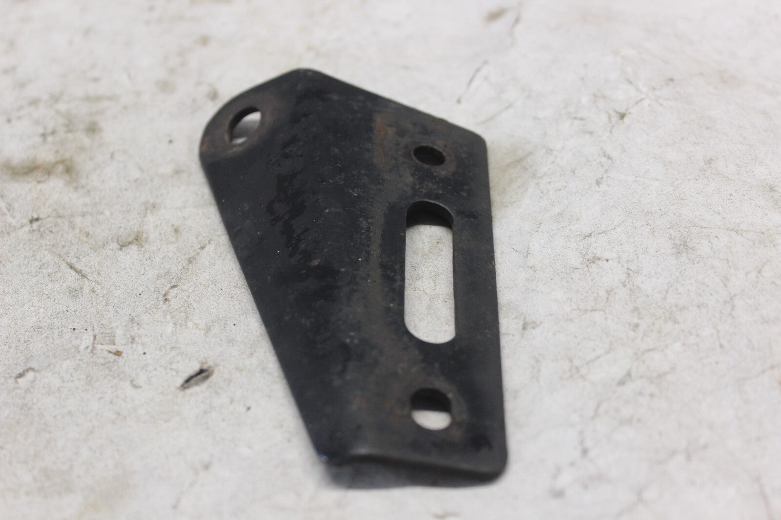 RIGHT MUFFLER BRACKET 18340-463-000 1982 HONDA GOLDWING GL1100A