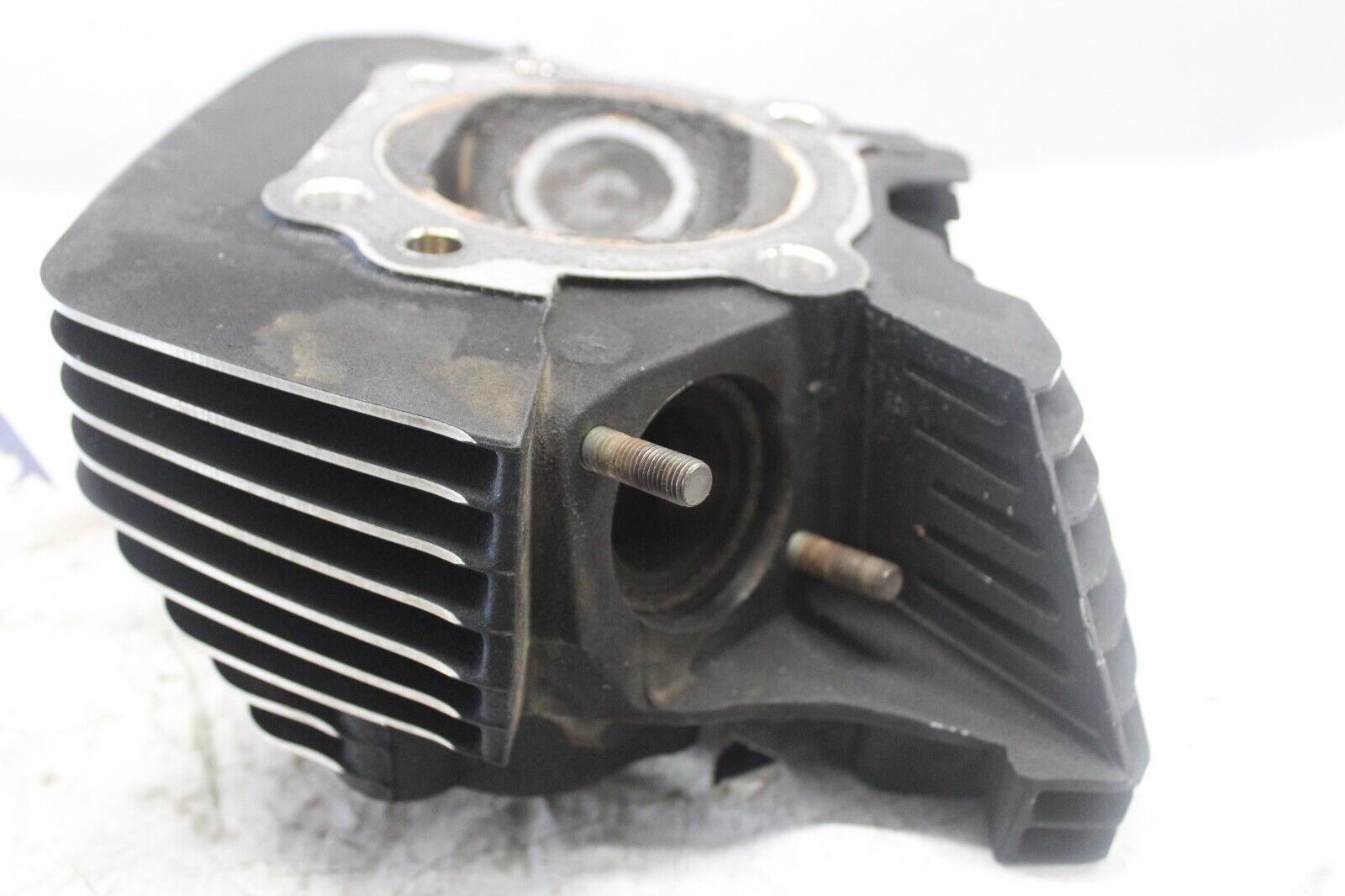 FRONT CYLINDER HEAD 16722-05, 16723-99 2005 SOFTAIL DELUXE FLSTNI