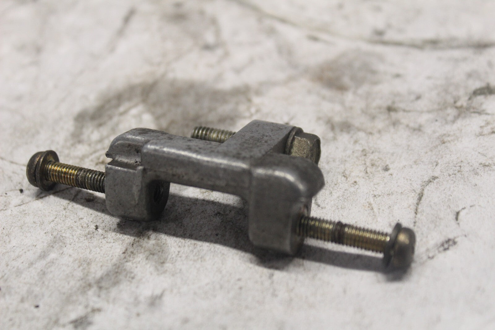IGNITION COIL STAY 30505-MA1-000 1982 HONDA GL500I SILVERWING