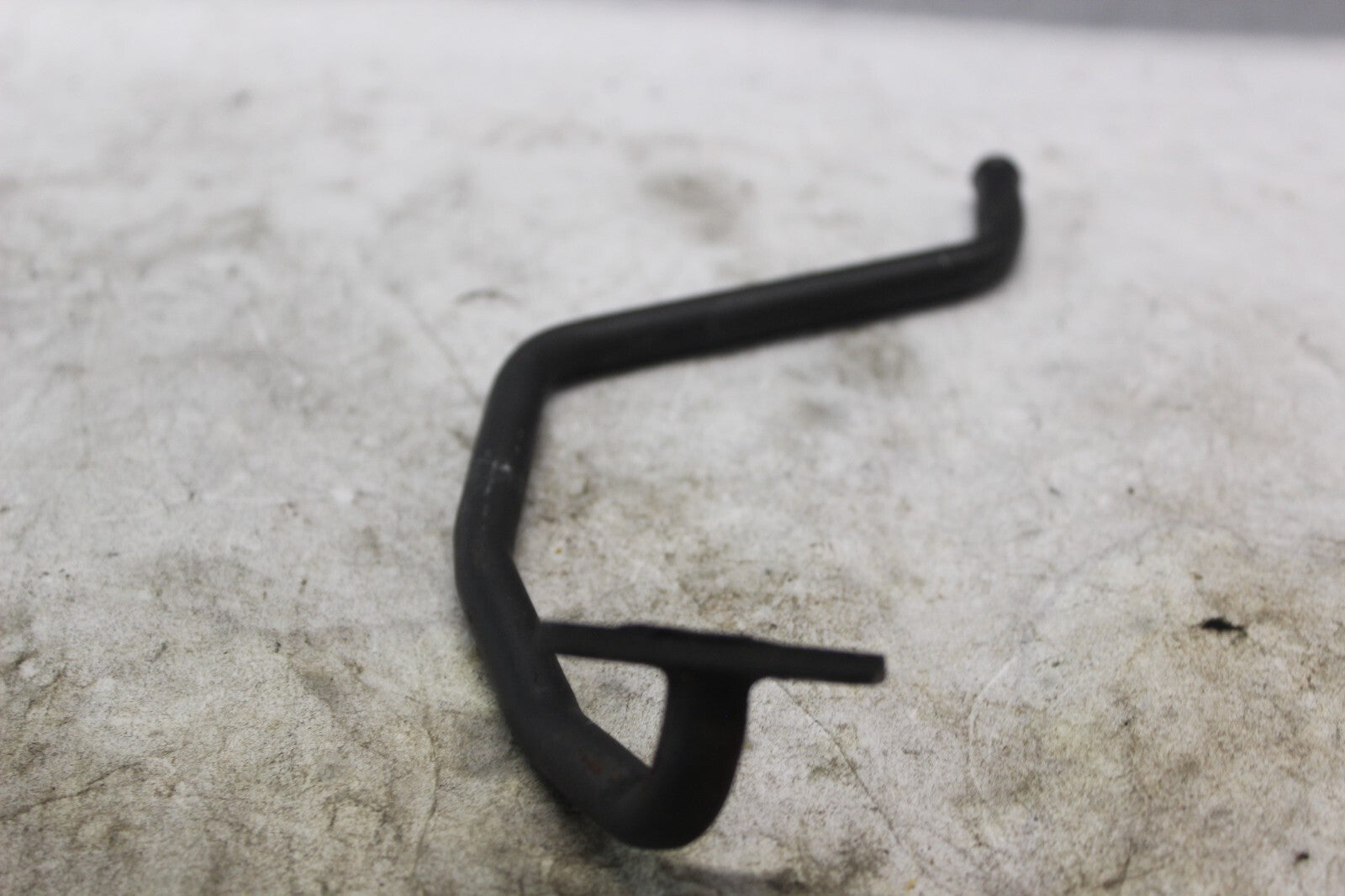 2ND AIR PIPE 2 18420-24F00 2002 SUZUKI HAYABUSA GSX1300R