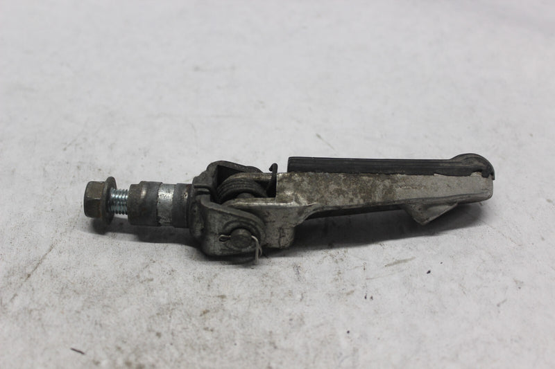 RIGHT MAIN STEP BAR W/ BRACKET 50660-KV3-700 1998 HONDA CBR900RR