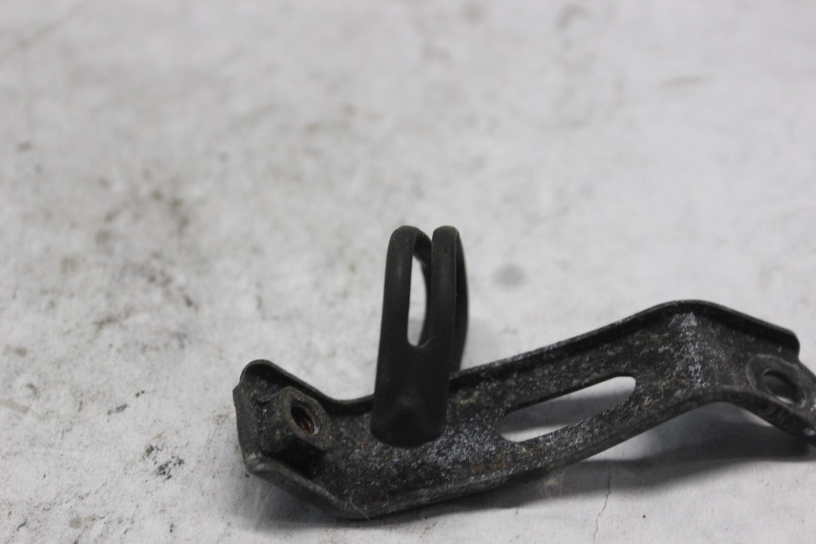 RIGHT LOWER COWL STAY 64546-MW0-000 1998 HONDA CBR900RR