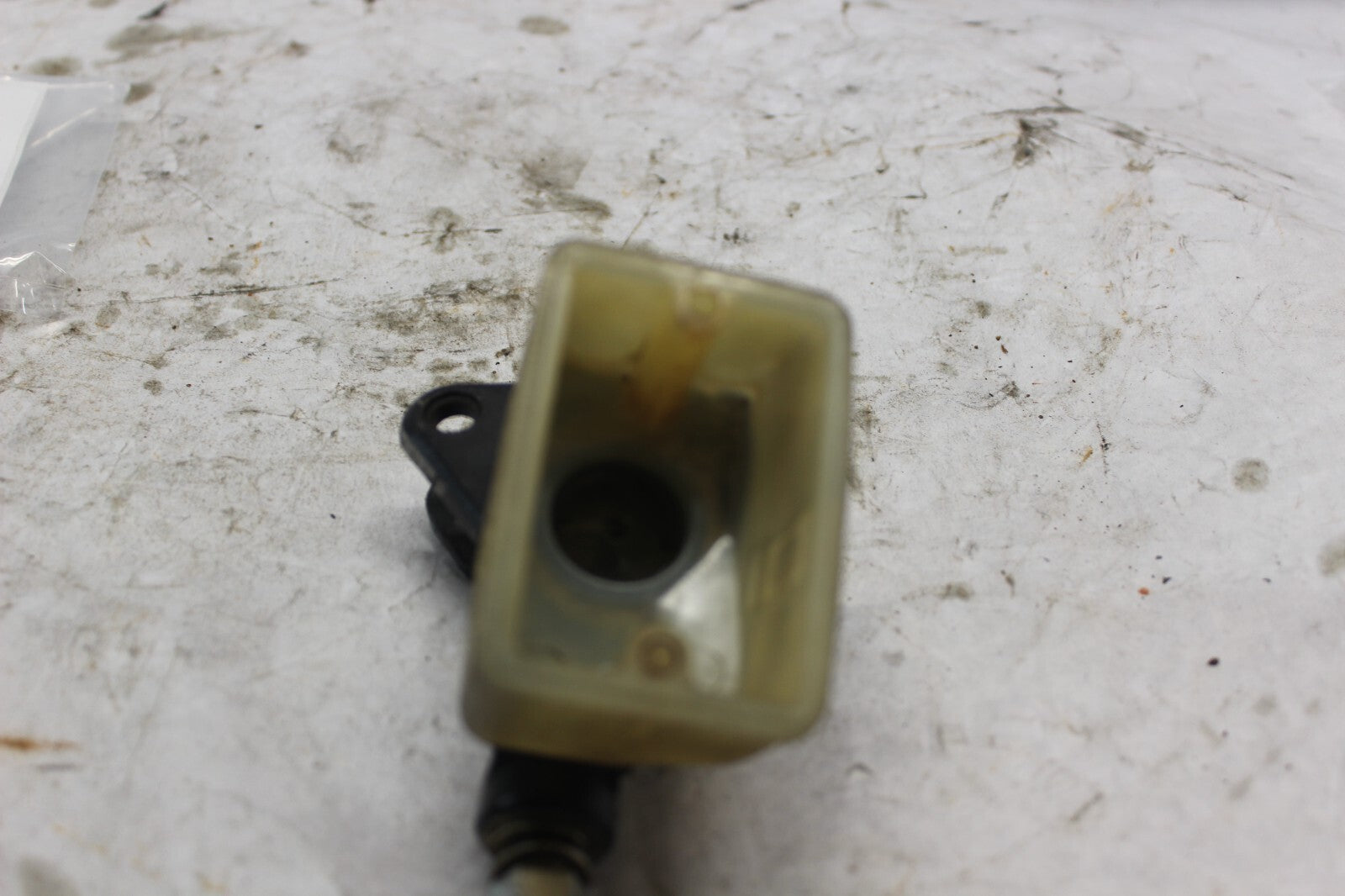 FRONT BRAKE MASTER CYLINDER SEE PICS 45500-MA5-672 1982 HONDA GOLDWING GL1100A