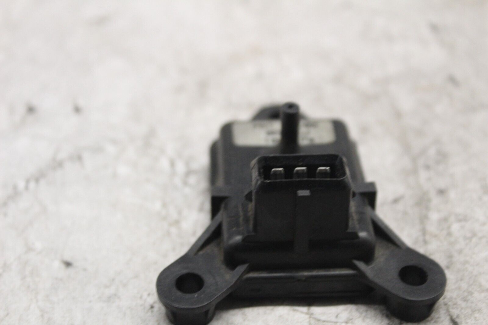 BAROMETRIC PRESSURE SENSOR 32424-95 1997 H-D ELECTRAGLIDE FLHTC-I