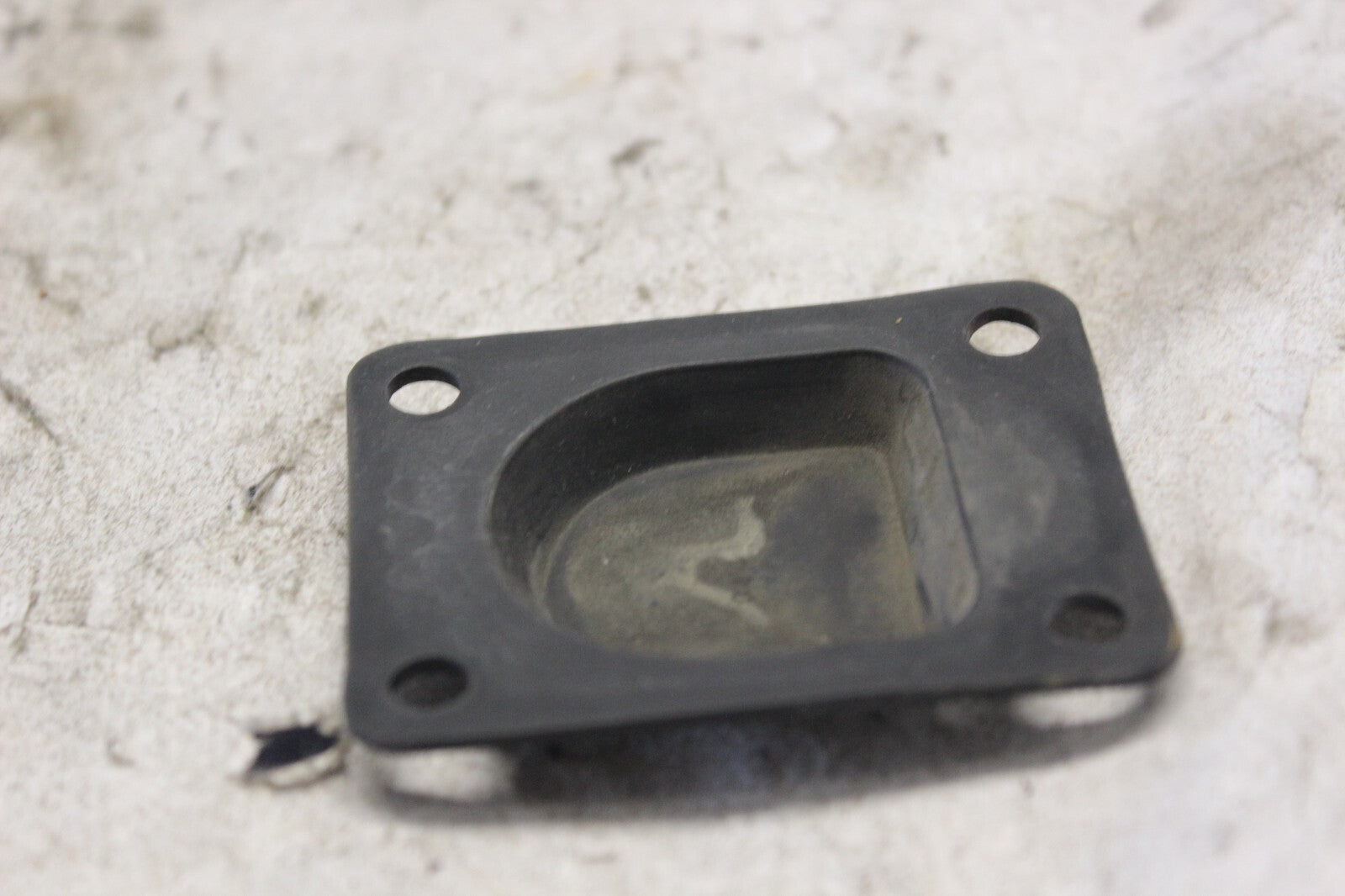 SADDLEBAG LOCK RUBBER 81217-463-770 1982 HONDA GOLDWING GL1100A
