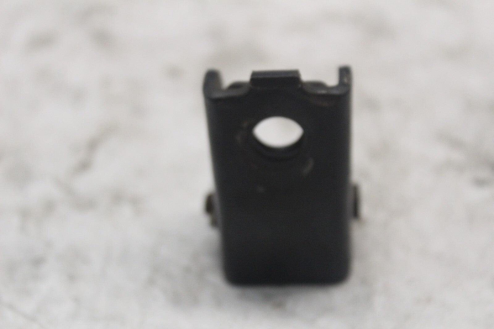 PASSENGER FOOTPEG BRACKET 50711-415-010 1982 HONDA GL500I SILVERWING