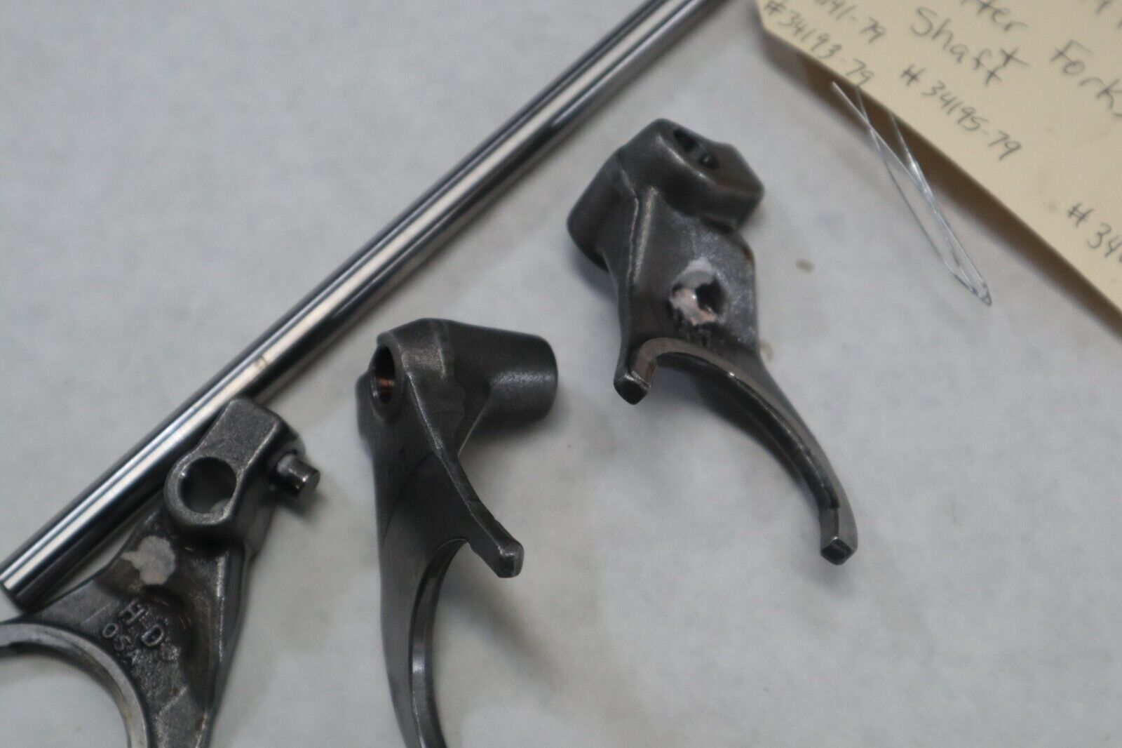 OEM Harley Davidson Trans Shifter Shaft Forks 2005 Road King Blk/Red 34191-79