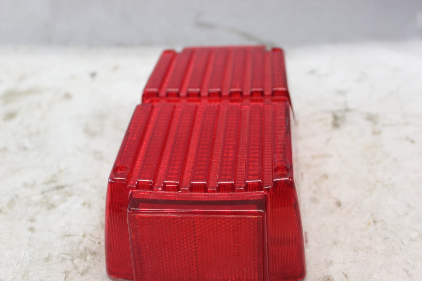 TAILLIGHT LENS RED 33702-422-671 1982 HONDA GOLDWING GL1100A