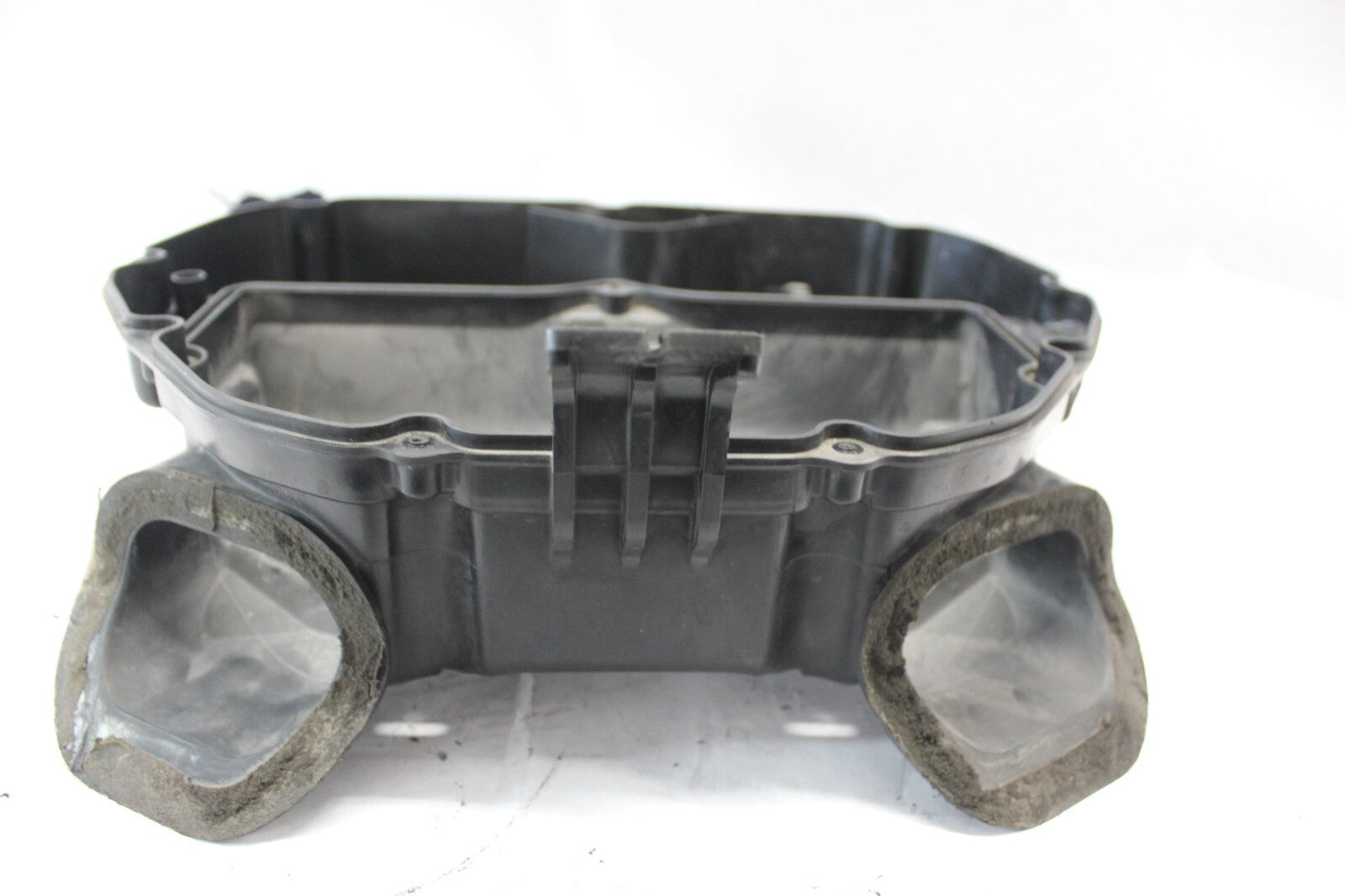 AIR CLEANER BASE ONLY 13700-40F00 2002 SUZUKI GSX-R1000