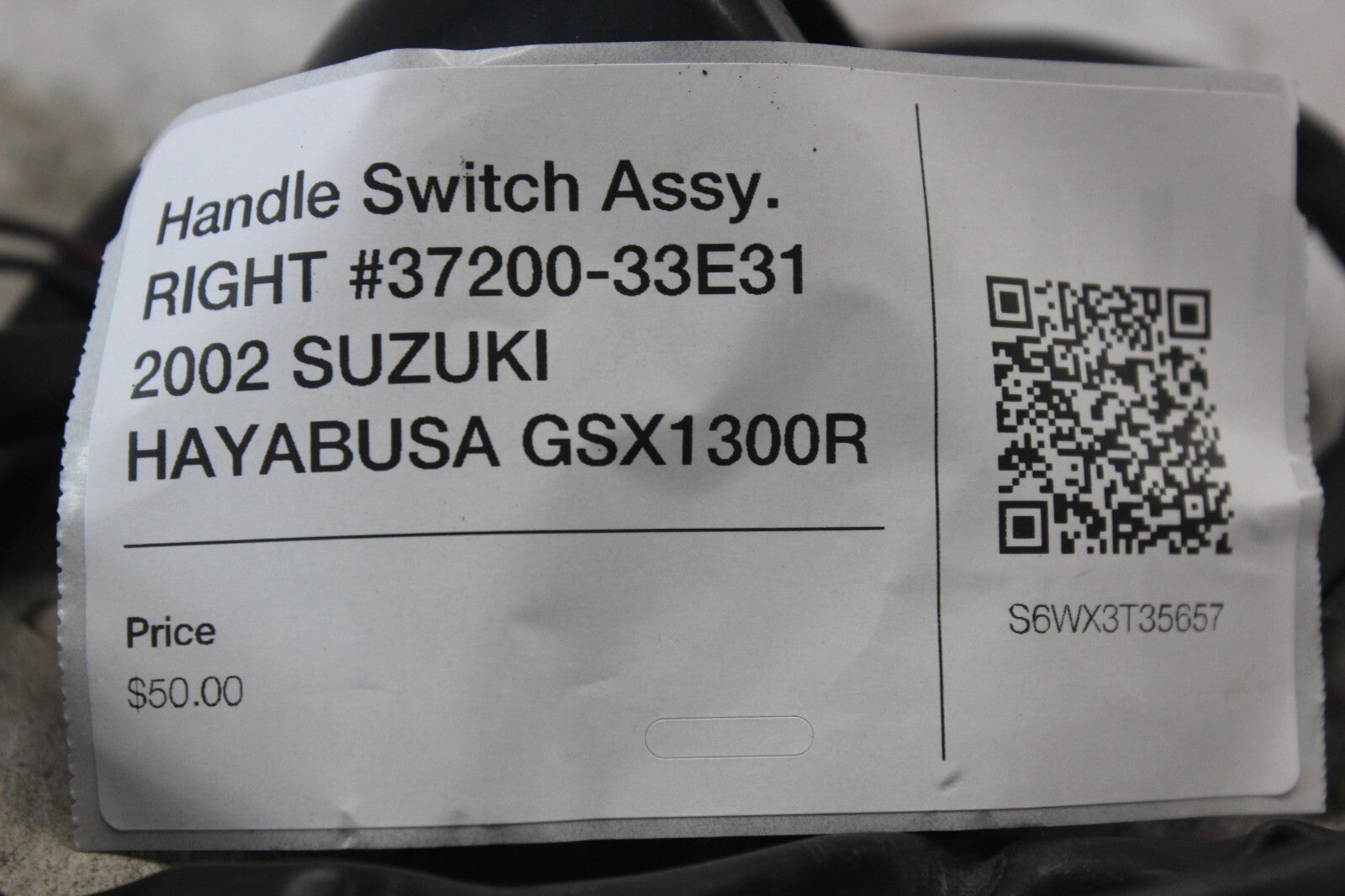 Handle Switch Assy. RIGHT #37200-33E31 2002 SUZUKI HAYABUSA GSX1300R