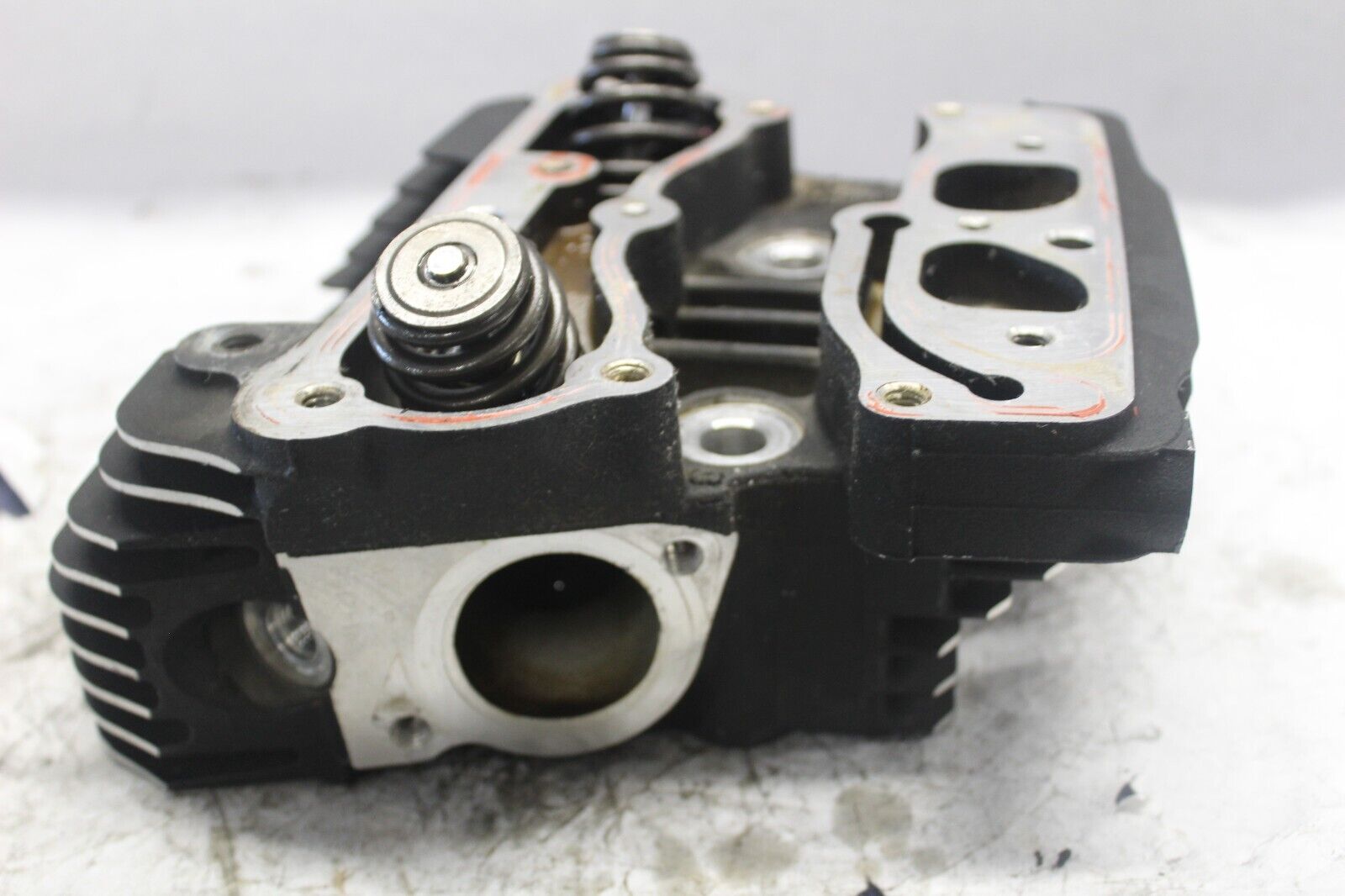 FRONT CYLINDER HEAD 16722-05, 16723-99 2005 SOFTAIL DELUXE FLSTNI