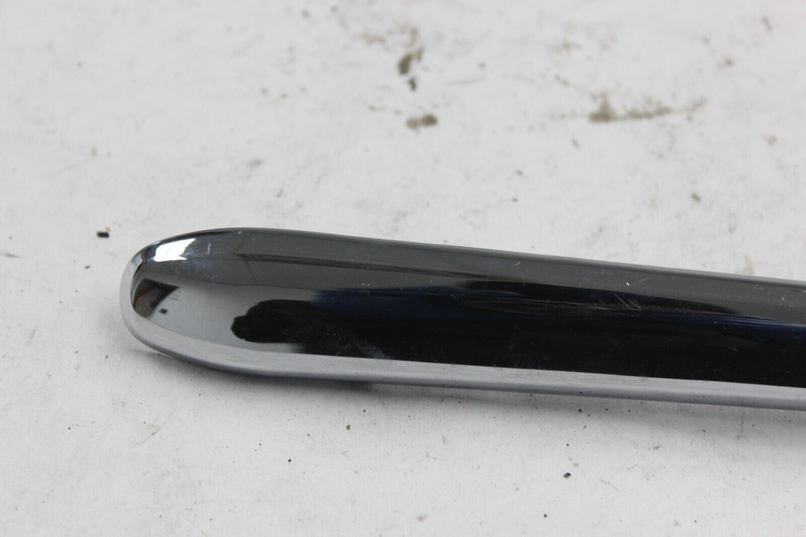 53827-06 RIGHT SADDLEBAG LID TRIM CVO HARLEY DAVIDSON