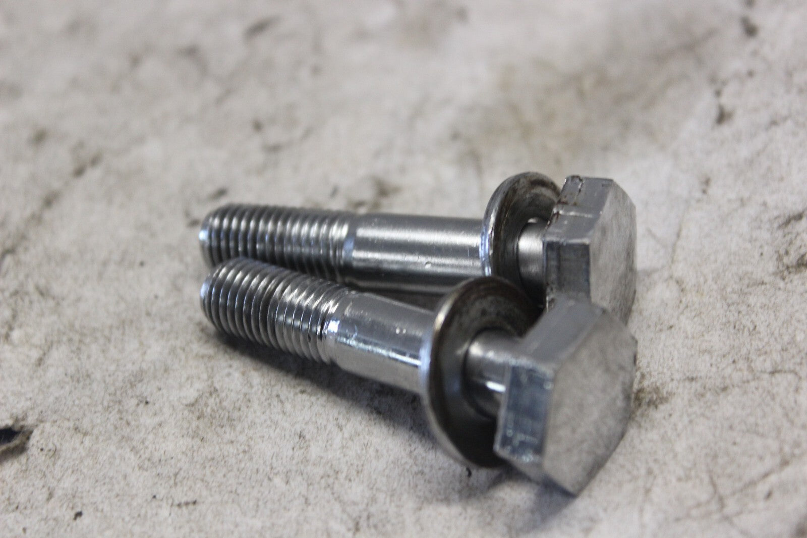 FRONT CALIPER BOLT 2PCS 90123-MB9-870 1982 HONDA GOLDWING GL1100A