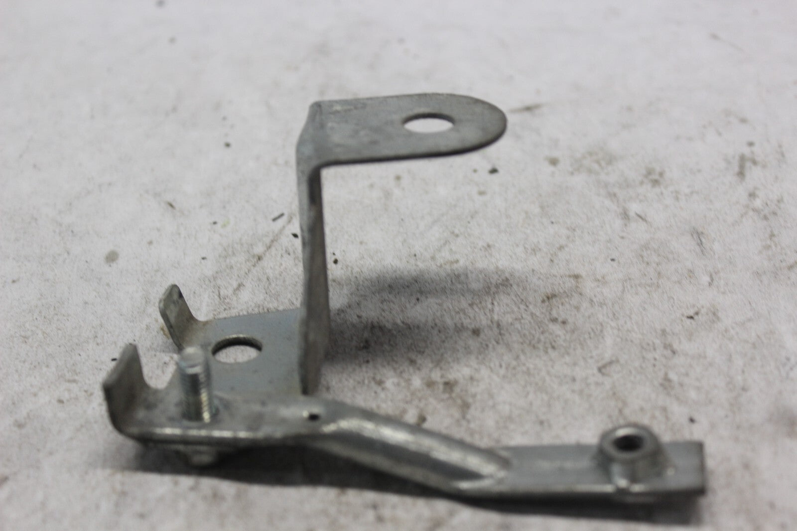 LEFT SIDE COVER STAY 50202-MAE-000 1998 HONDA CBR900RR