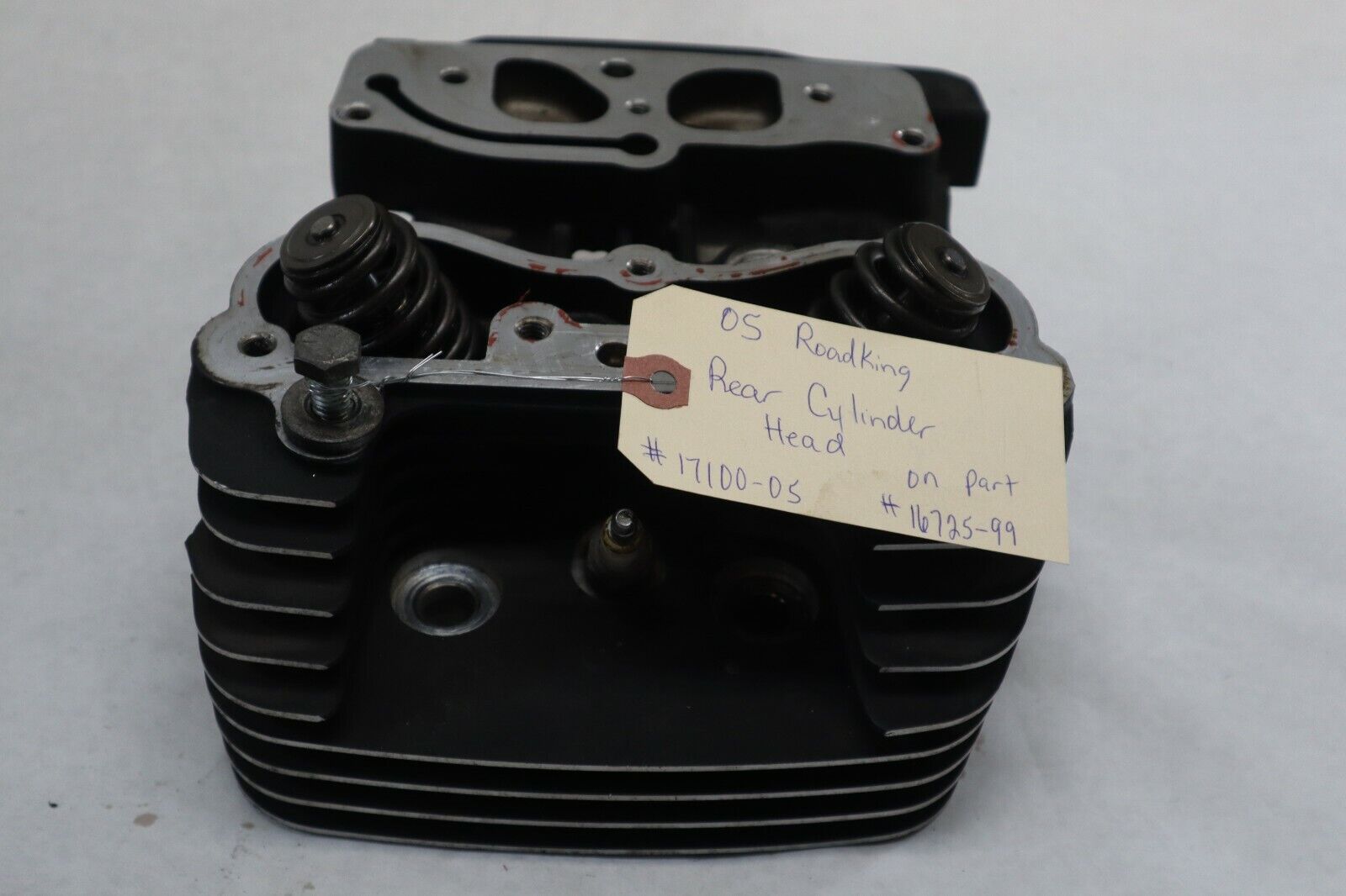 OEM Harley Davidson REAR Cylinder Head 2005 Road King Blk/Red 16725-99